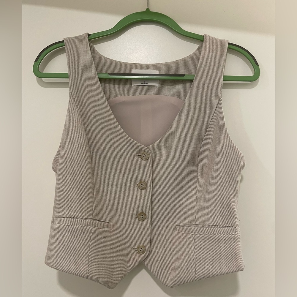 Aritzia Wilfred Desire Vest